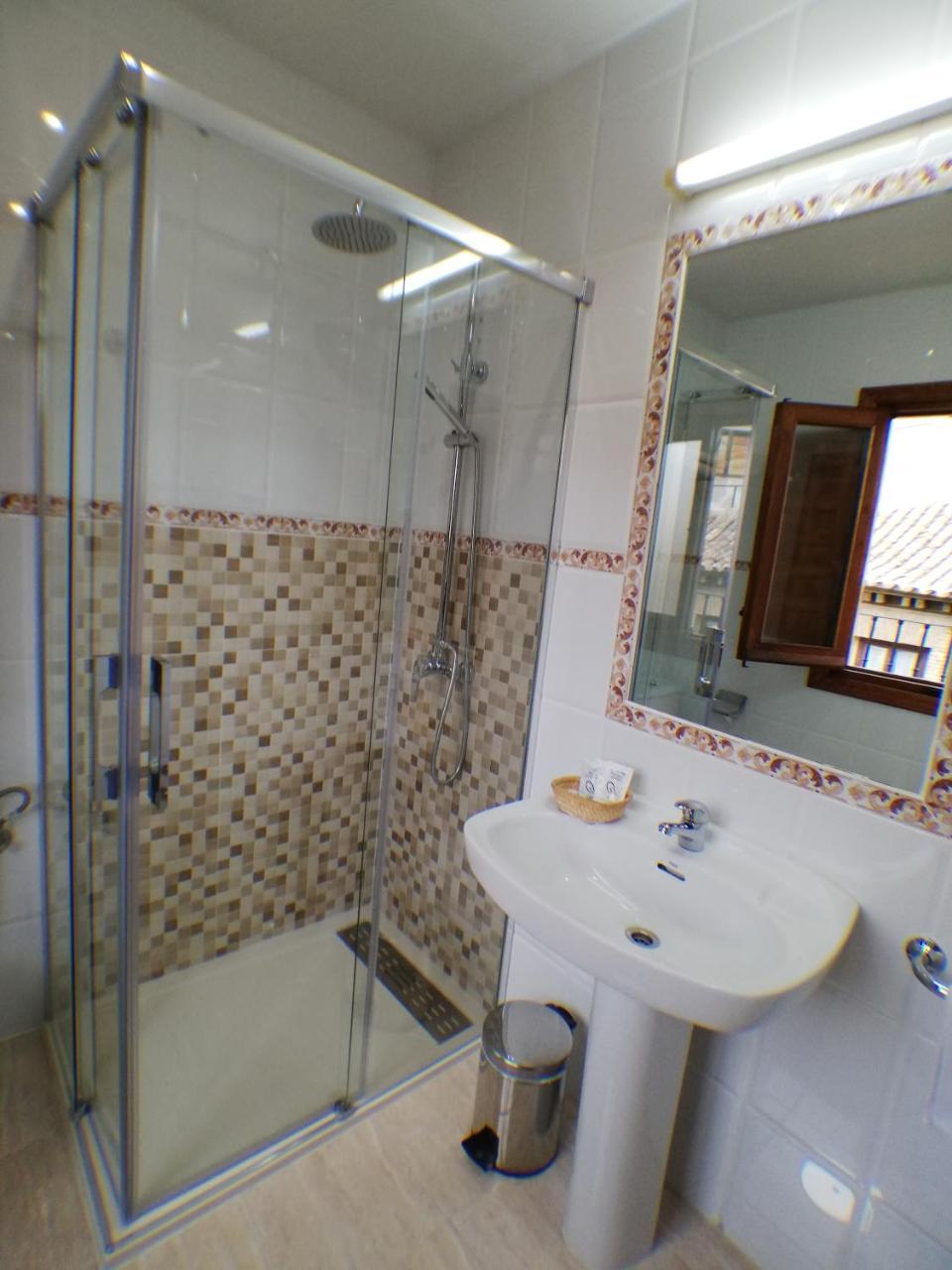 Hostal Santo Tome توليدو المظهر الخارجي الصورة