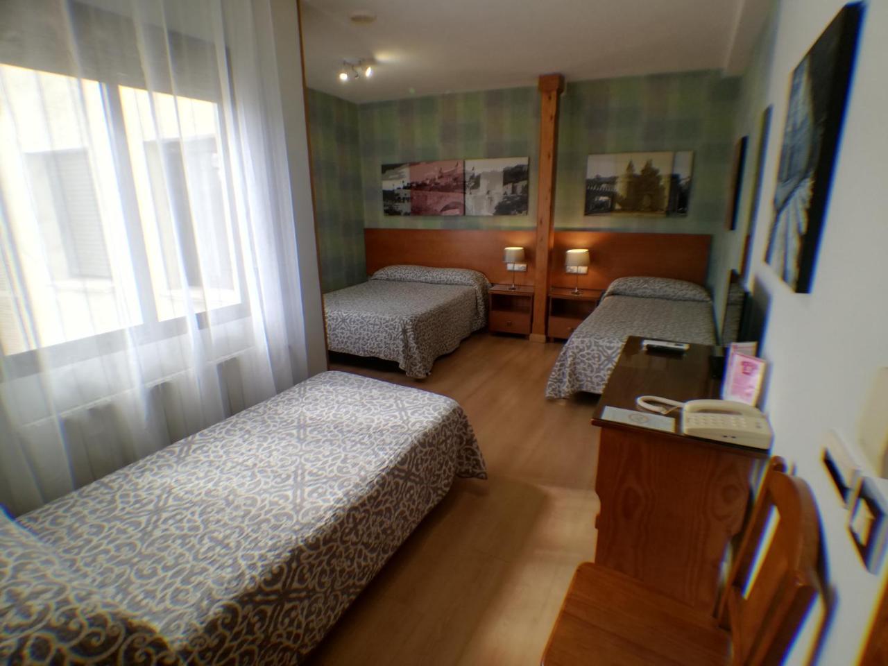 Hostal Santo Tome توليدو المظهر الخارجي الصورة